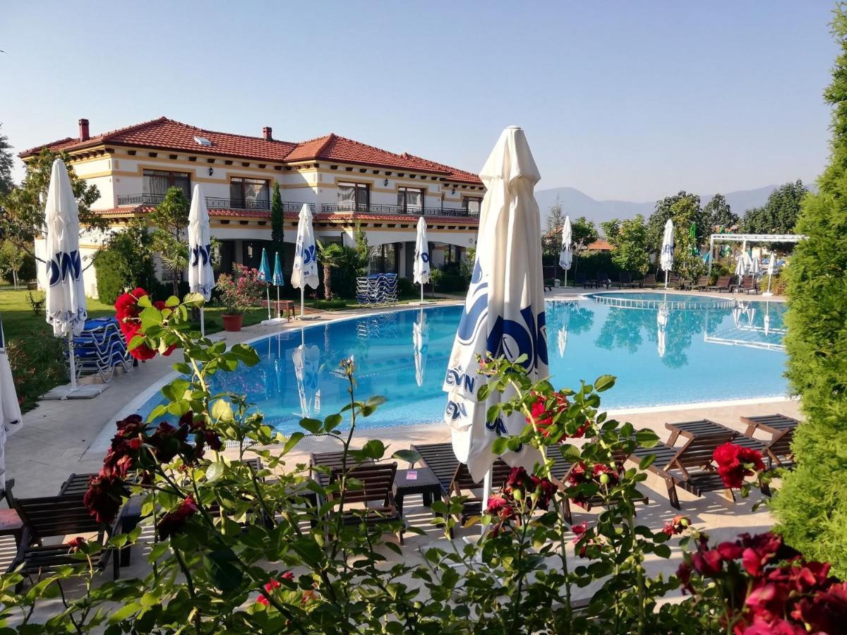 Hotel Paradise Ognyanovo  Buitenkant foto