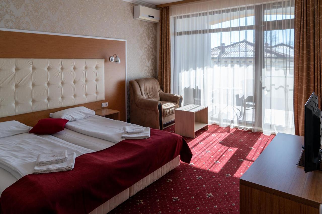 Hotel Paradise Ognyanovo  Buitenkant foto