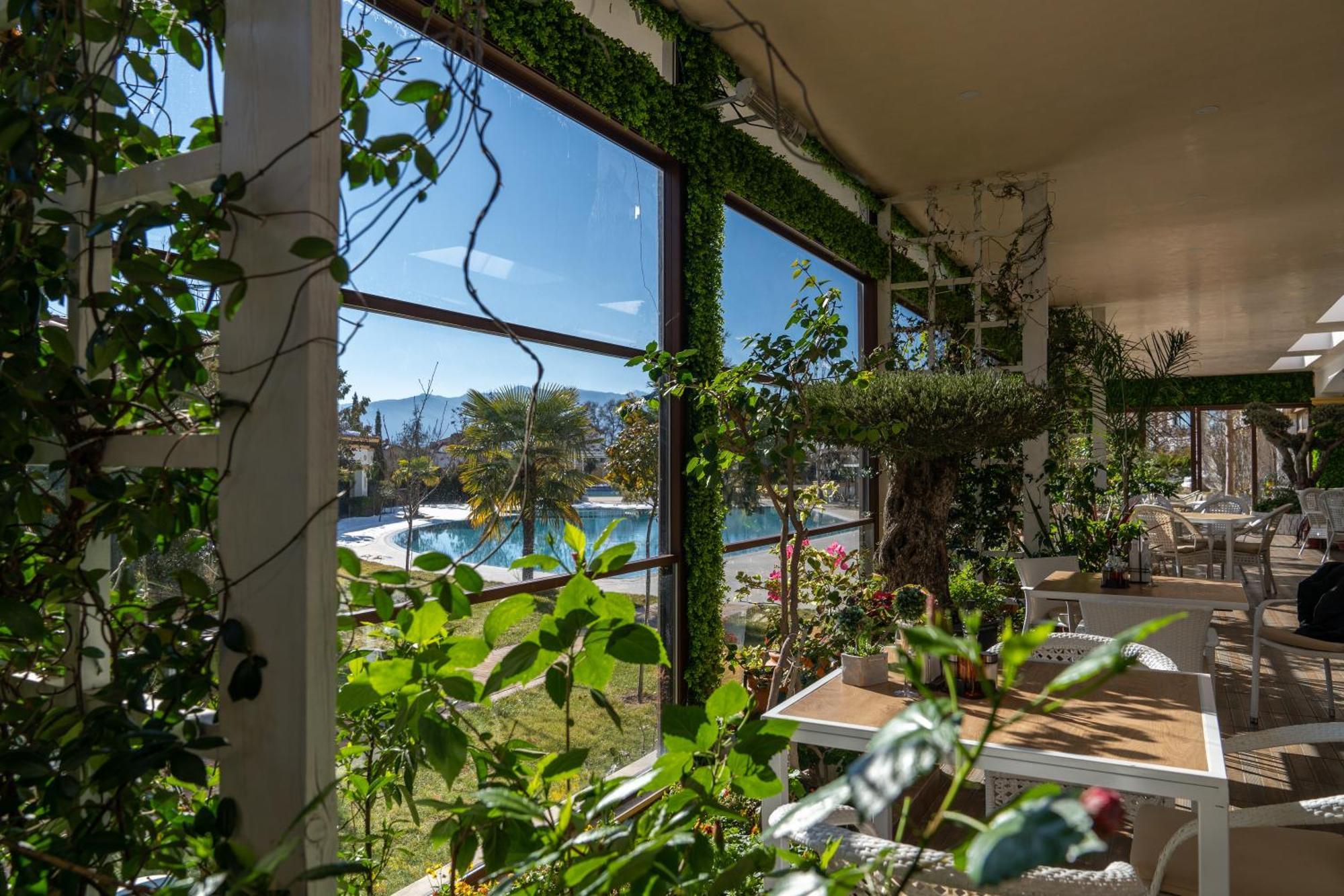 Hotel Paradise Ognyanovo  Buitenkant foto